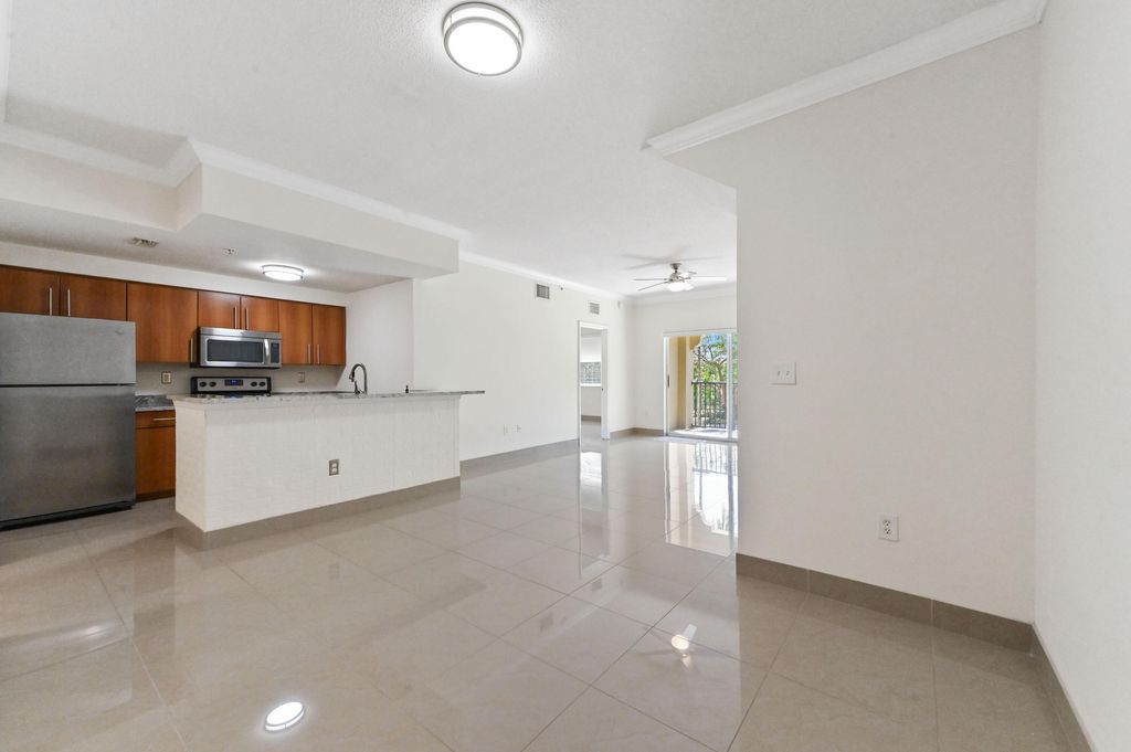 Photo of 6020 W Sample Road #204, Coral Springs, FL 33067 (MLS # R11070077)