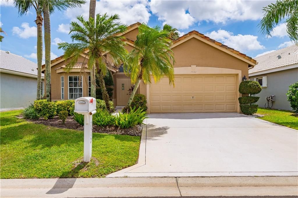 Photo of 7532 Stirling Bridge Blvd, Delray Beach, FL 33446 (MLS # F10374356)