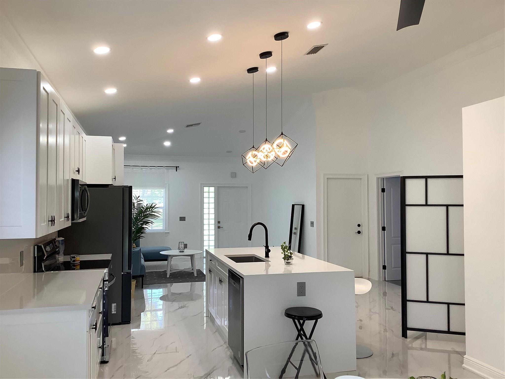 Properties 6264 Lansdowne Cir