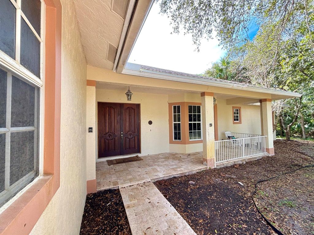 Photo of 9218 Whippoorwill Trail, Jupiter, FL 33478 (MLS # R11050739)
