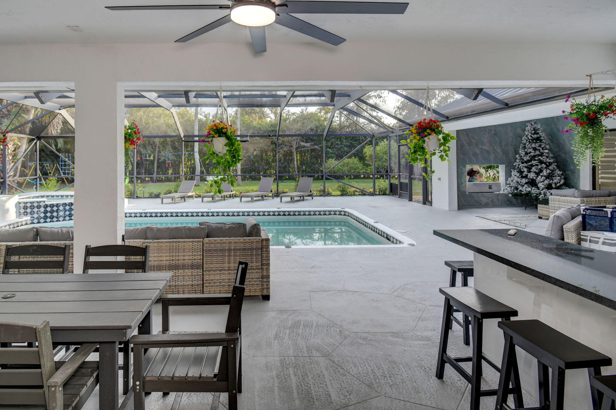 PINEWOOD OF WELLINGTON - Residential