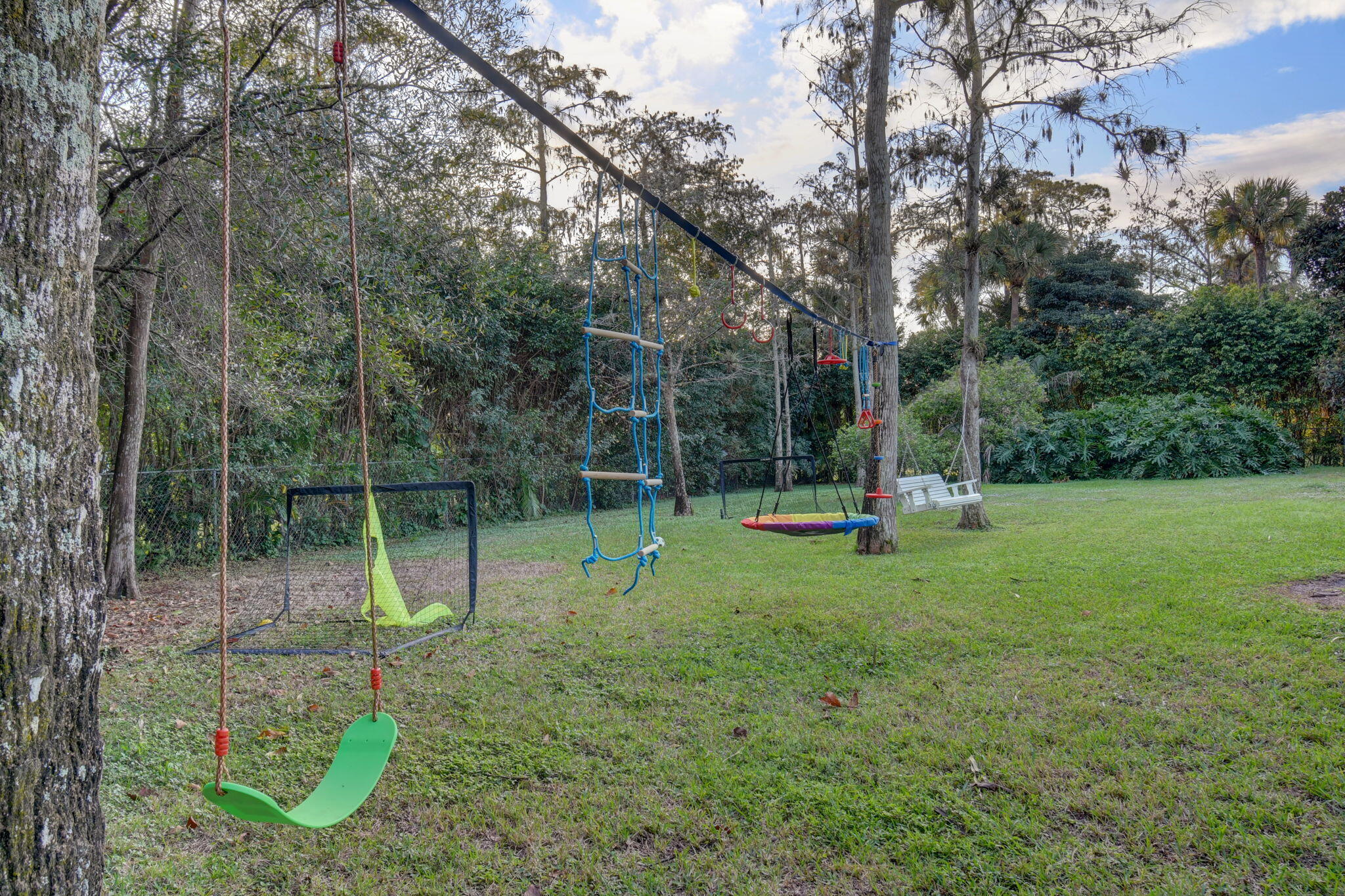 PINEWOOD OF WELLINGTON - Residential