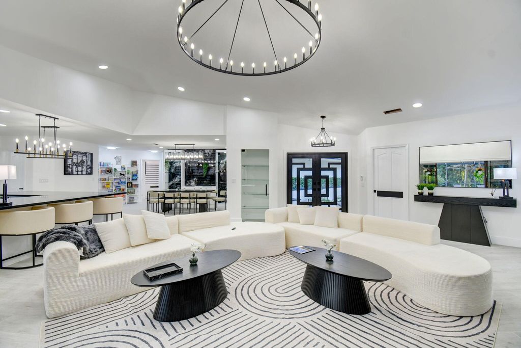 Photo of 13302 Doubletree Circle, Wellington, FL 33414 (MLS # R11162721)