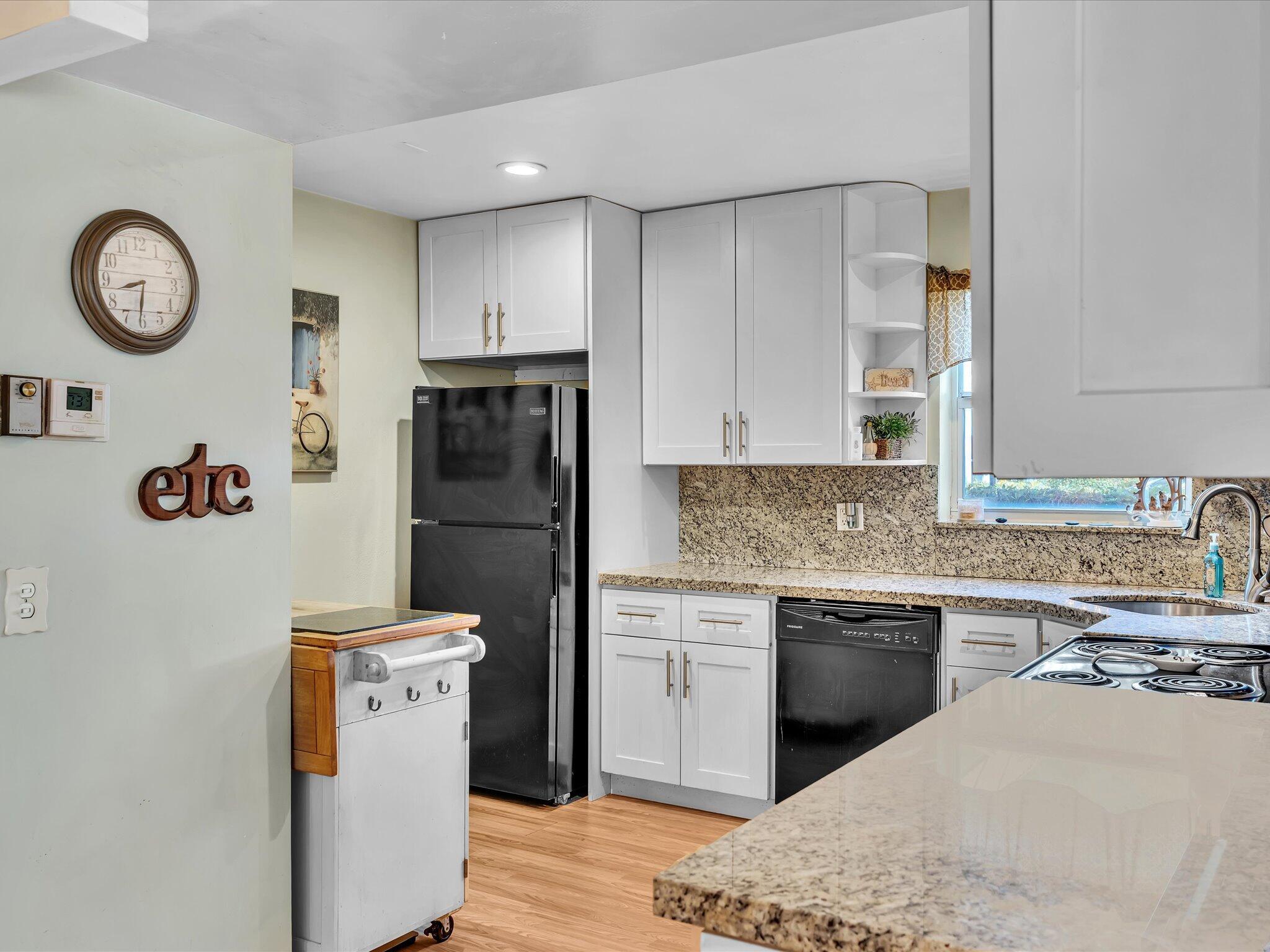 COLONIAL CLUB CONDO SEC 1 - Residential