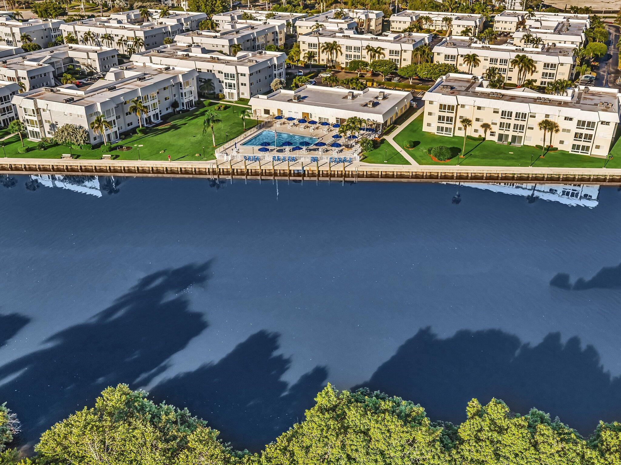 COLONIAL CLUB CONDO SEC 1 - Residential