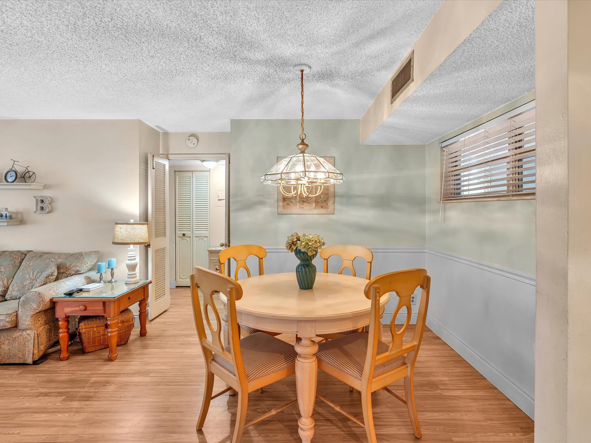 COLONIAL CLUB CONDO SEC 1 - Residential