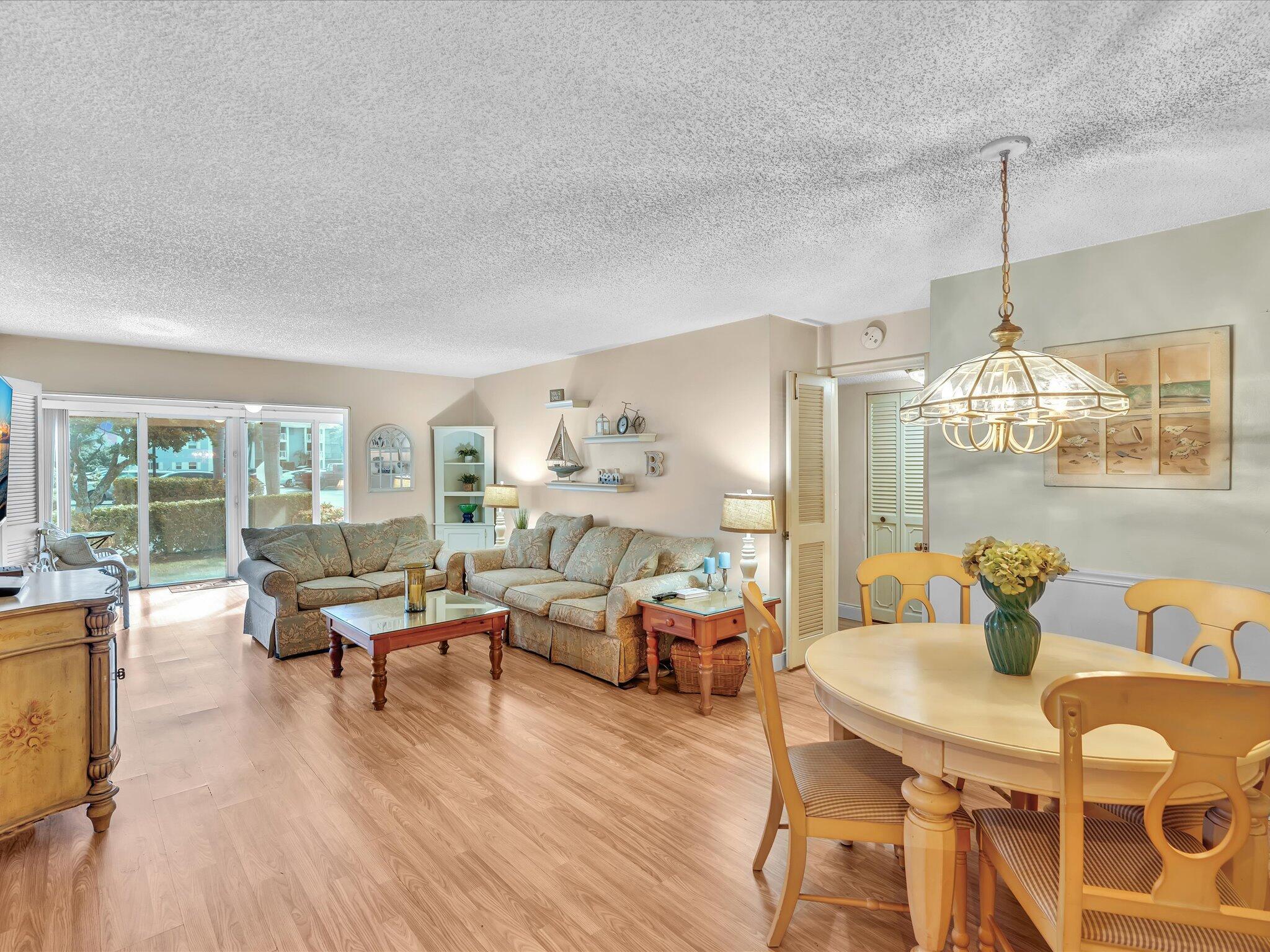 COLONIAL CLUB CONDO SEC 1 - Residential