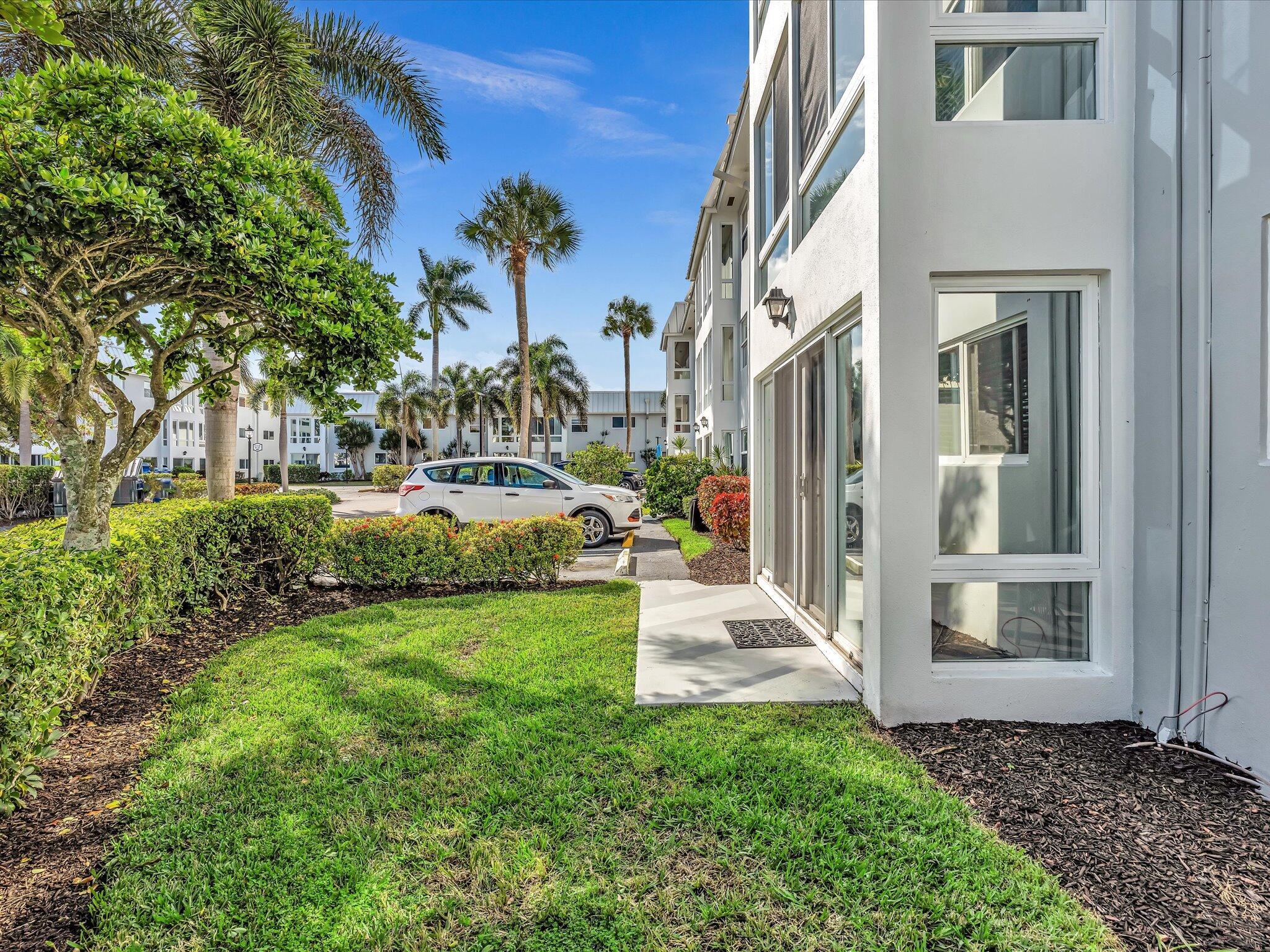 COLONIAL CLUB CONDO SEC 1 - Residential