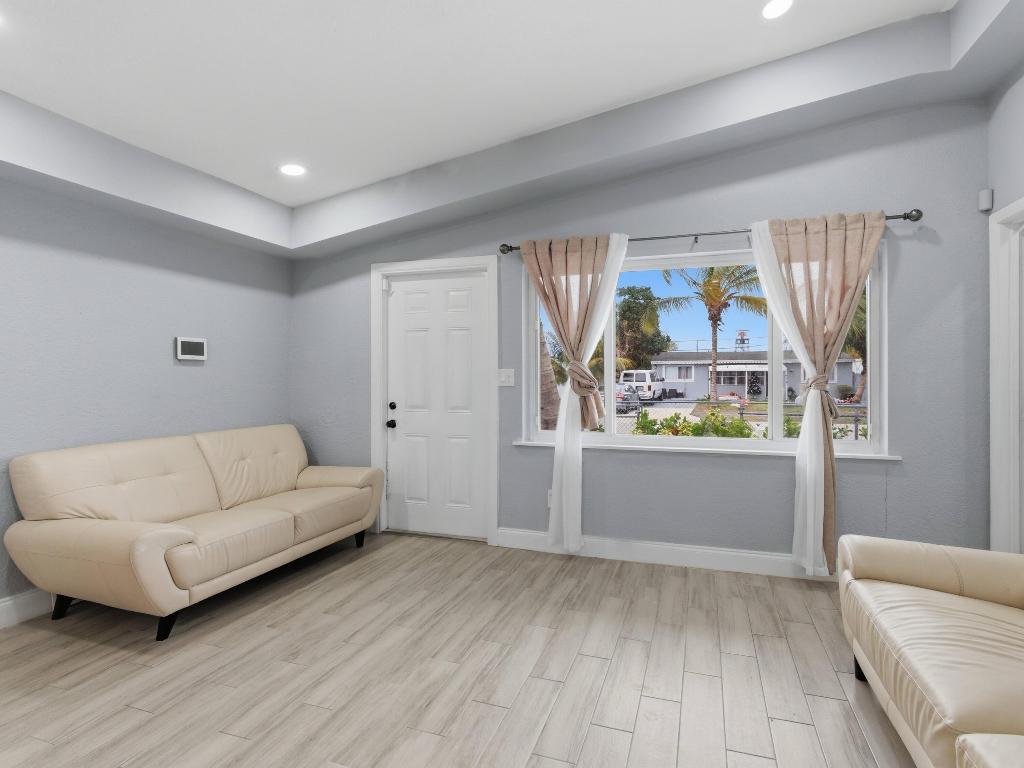 4050 Browning Drive N