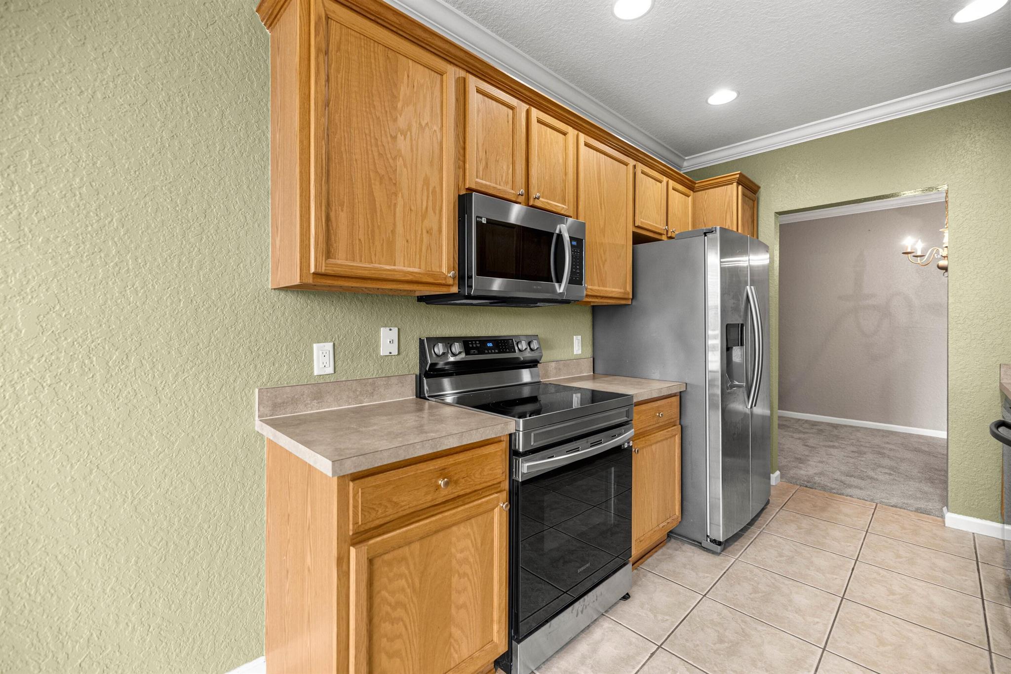 BRIGHTON CONDOMINIUM - Residential Lease