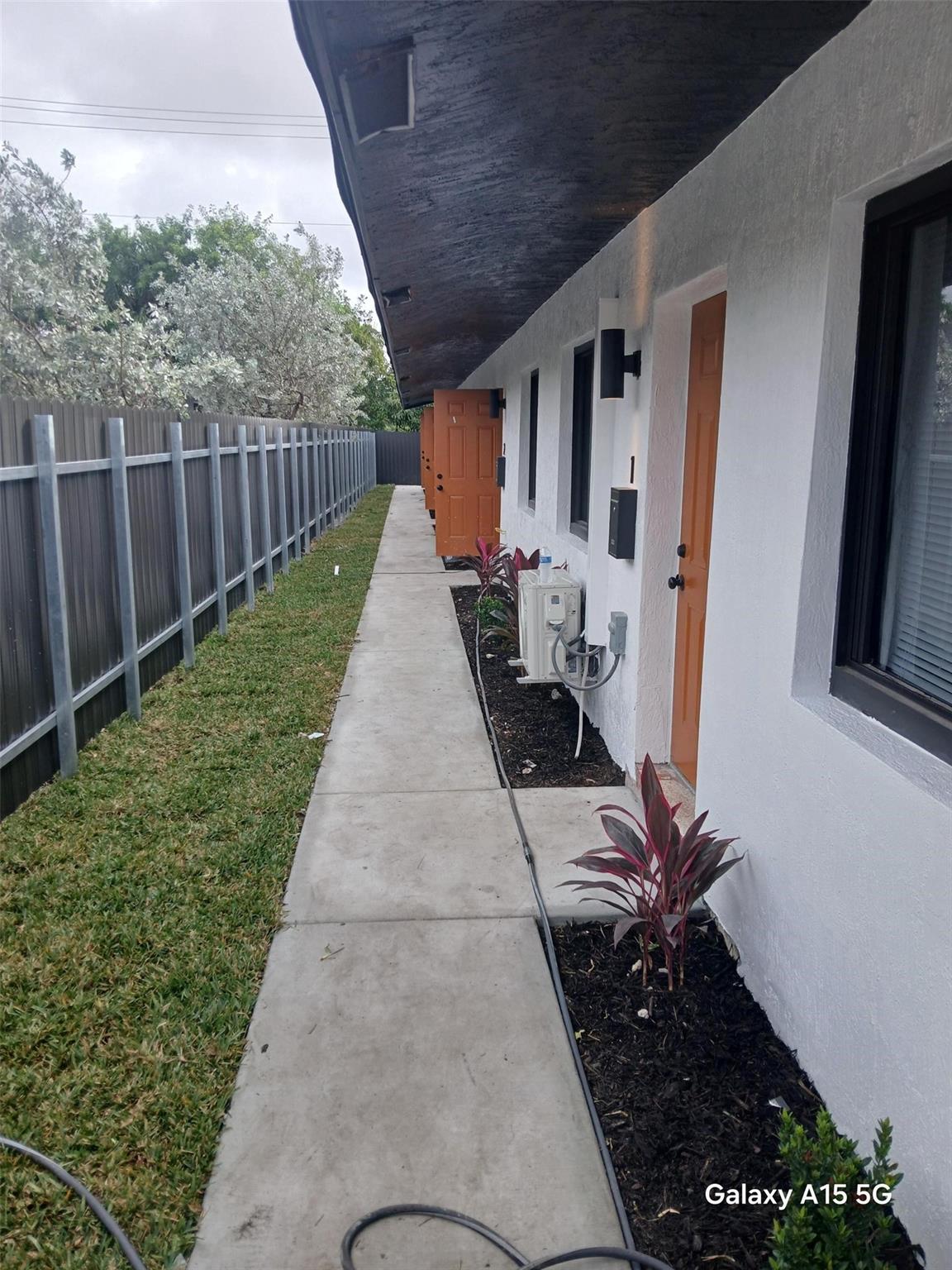 860 NW 8th Ave