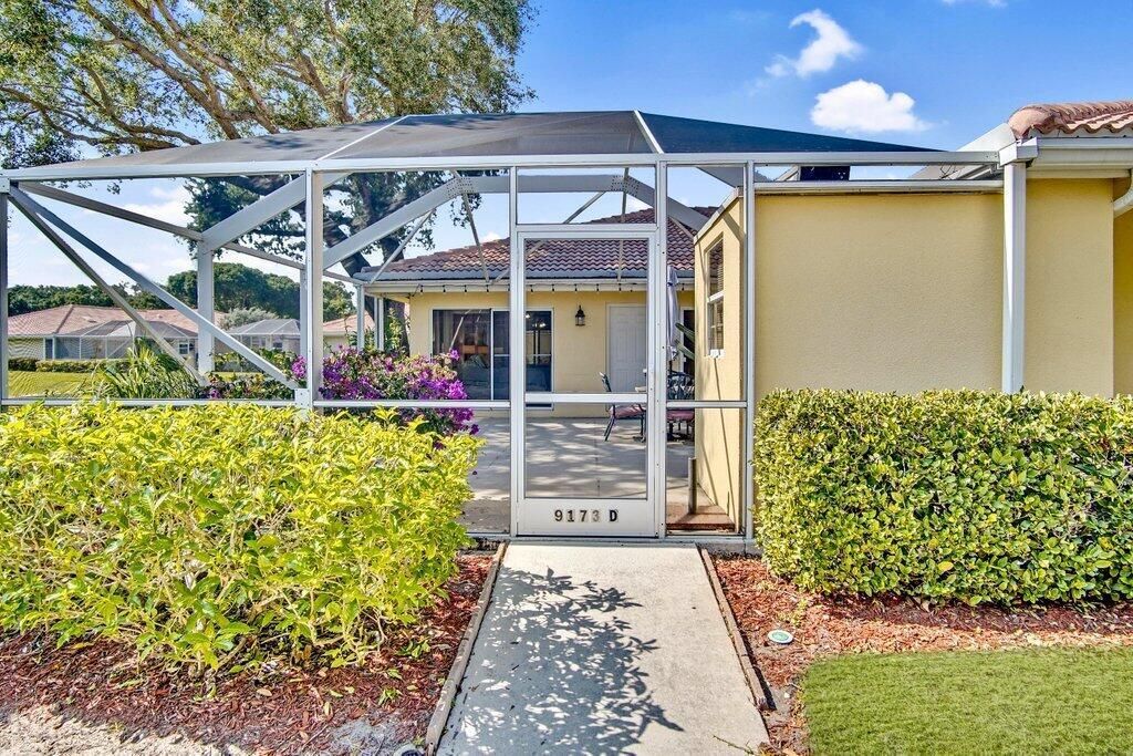 Photo of 9173 Sun Terrace Circle #D, Palm Beach Gardens, FL 33403 (MLS # R10888477)