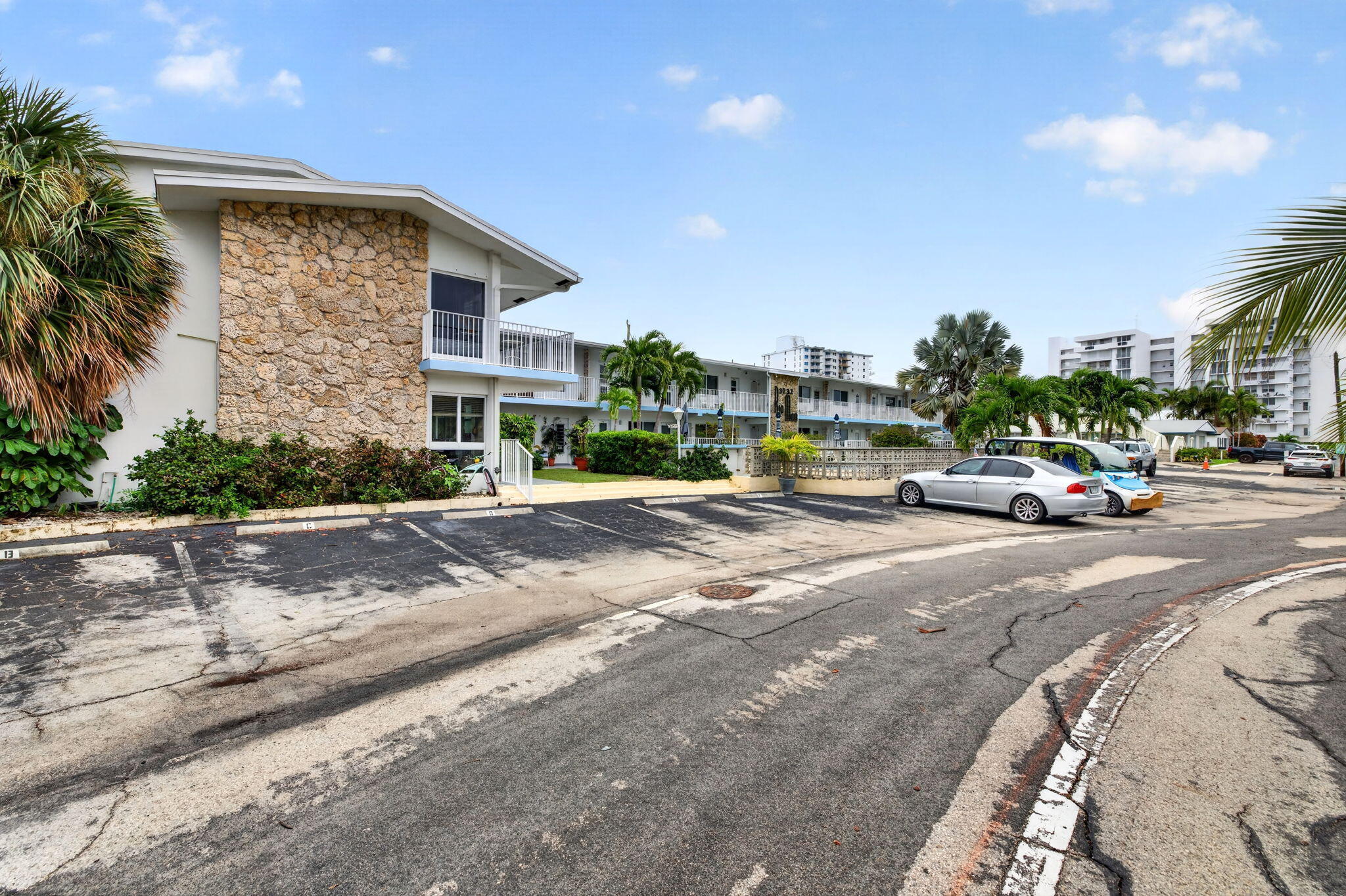3232 Canal Drive