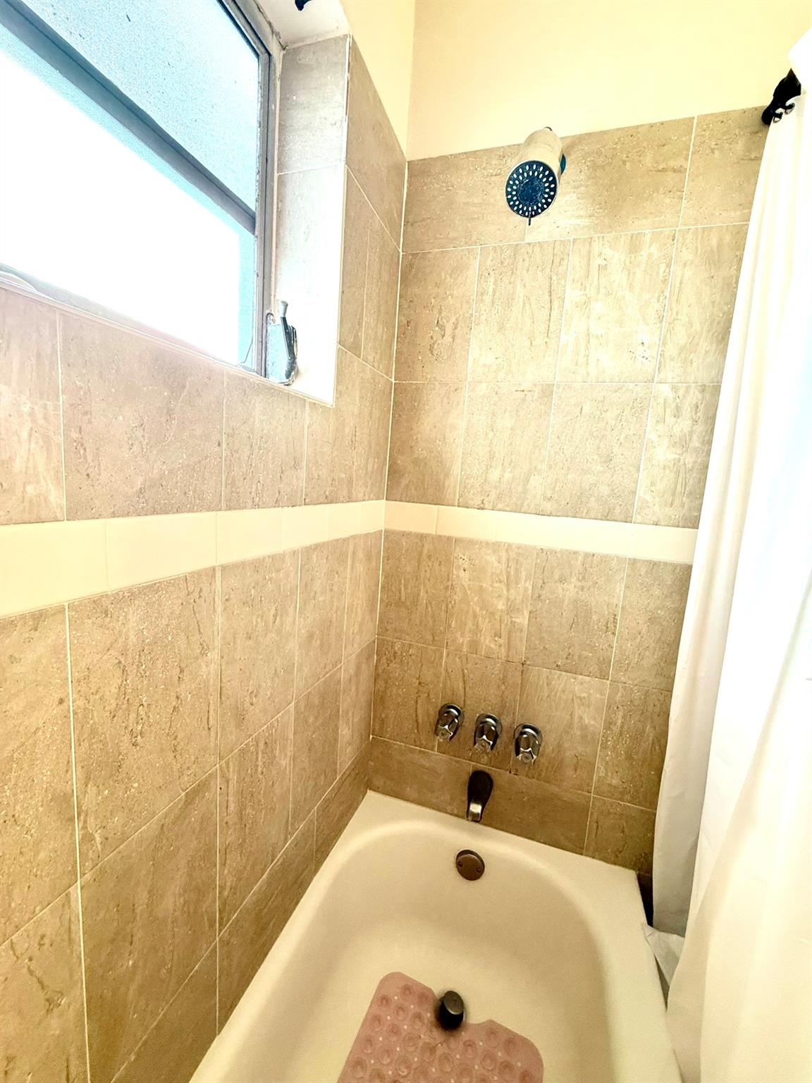 Coral Spgs Sub 1 59-30 B - Residential Lease