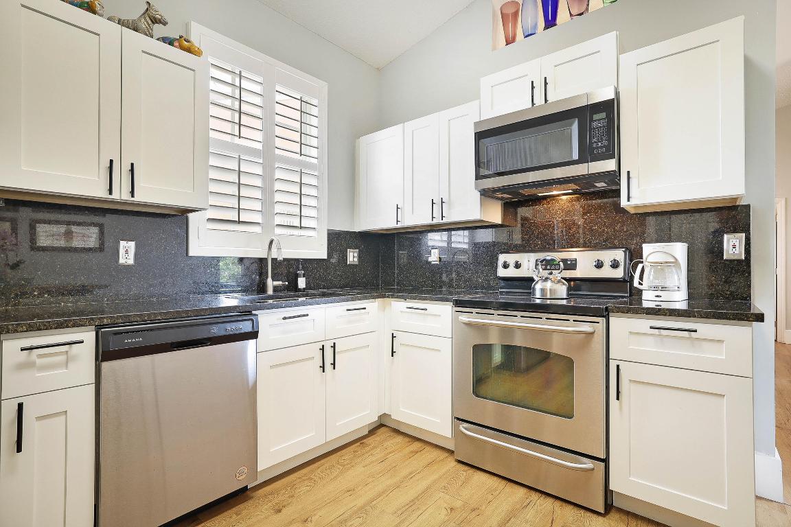 WELLINGTON TR 42B - Residential