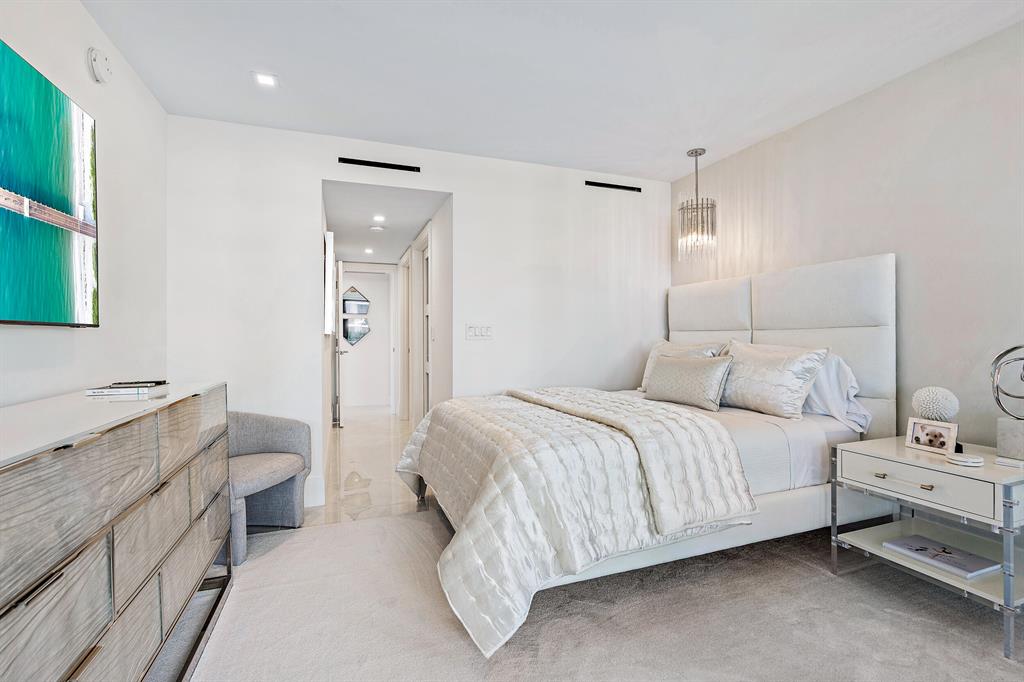 Twenty Six Hundred Condo - Residential