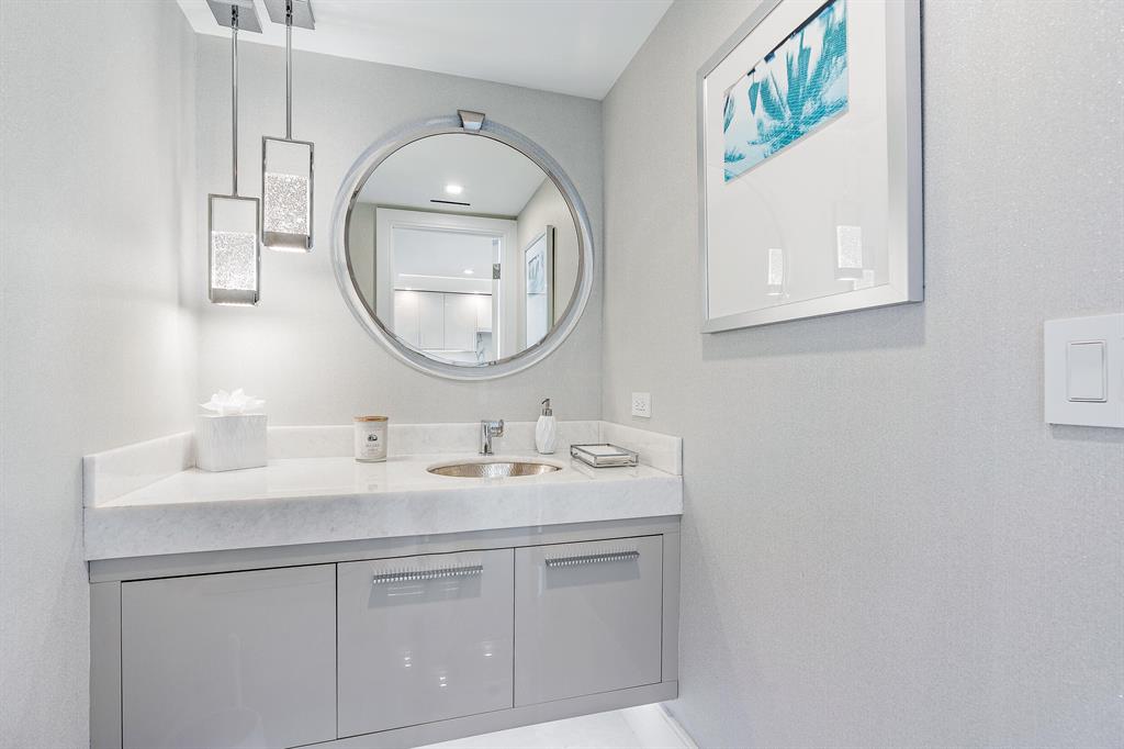 Twenty Six Hundred Condo - Residential