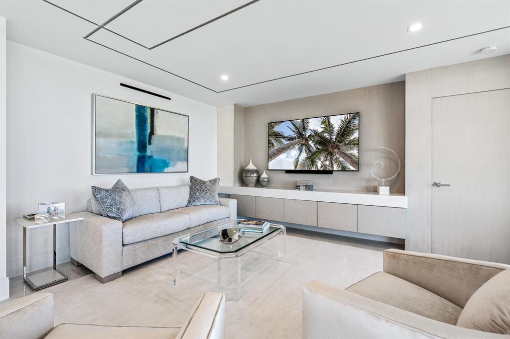 Twenty Six Hundred Condo - Residential