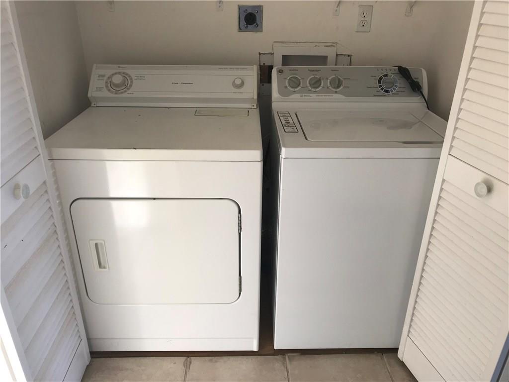 Canalake - Residential Lease