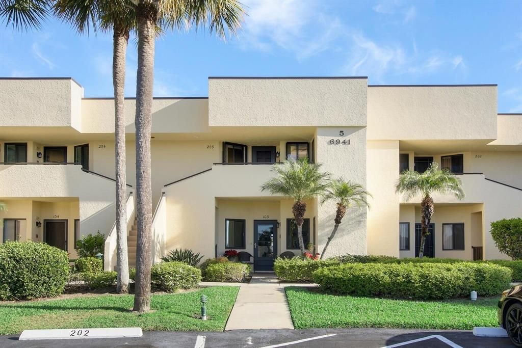 Photo of 6941 SE Constitution Boulevard #203, Hobe Sound, FL 33455 (MLS # R10863151)