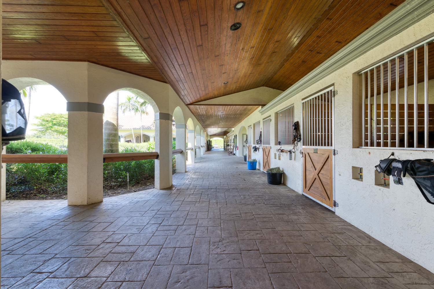 Acreage & Unrec - Residential