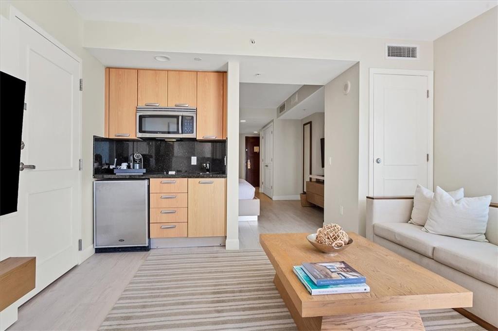 Q Club Resort & Residence - Residential