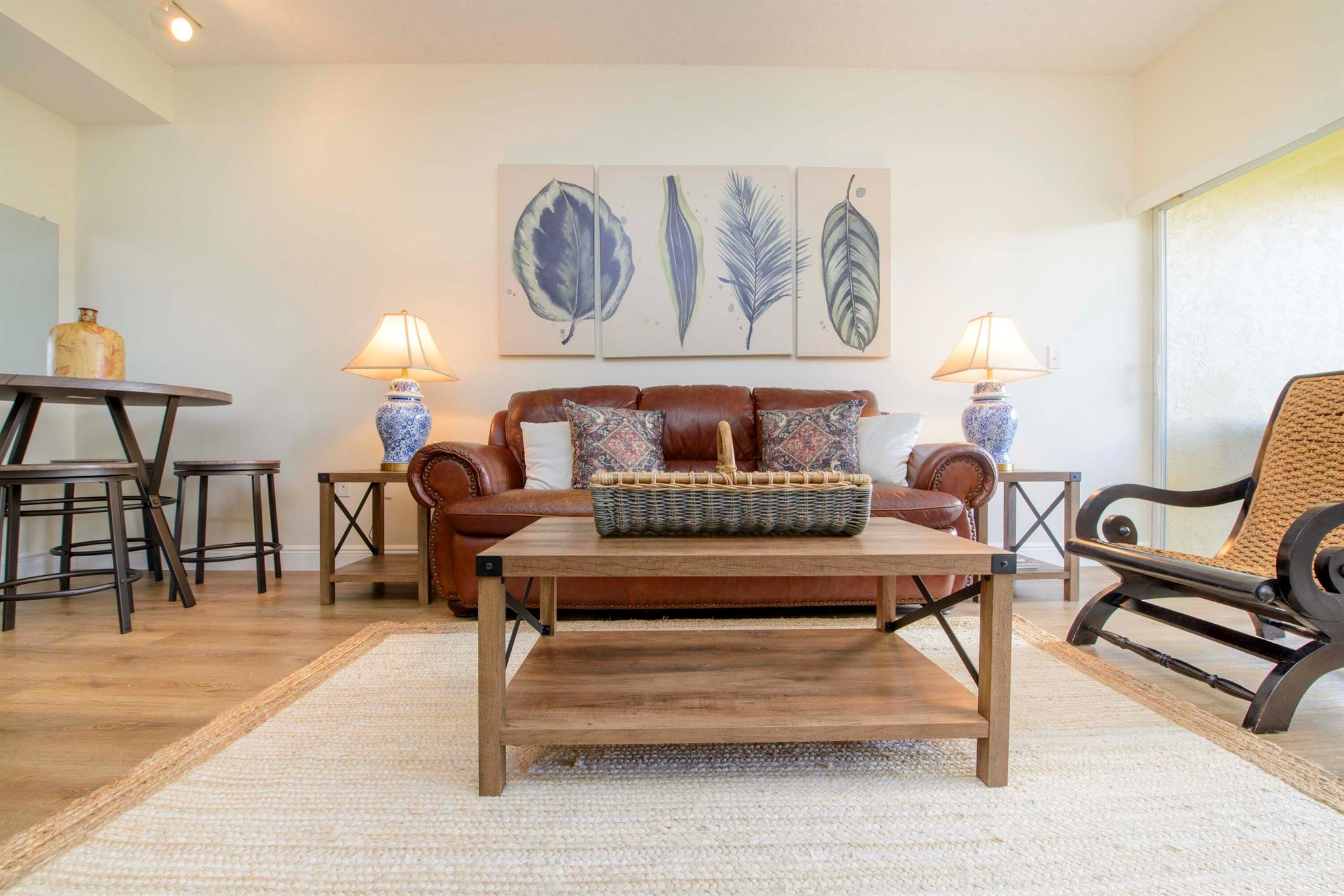 ARISSA PLACE CONDOMINIUM - Residential Lease