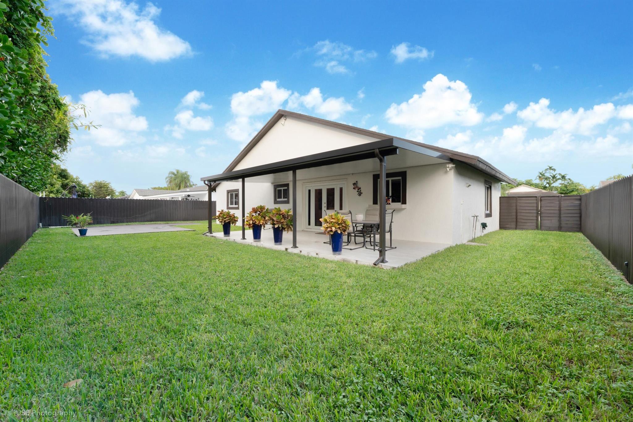 CARAVEL COUNTRY - Residential