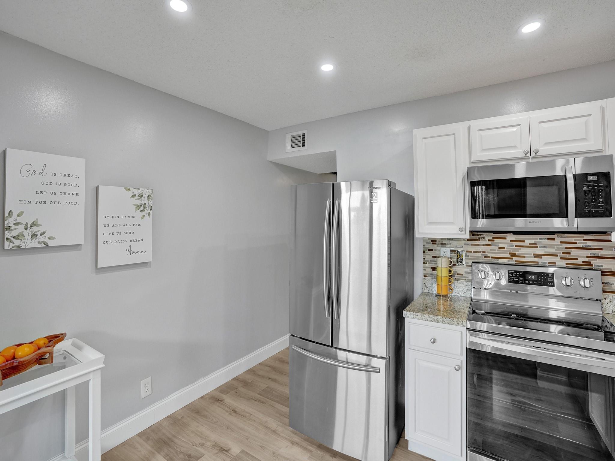 SOUTH POINTE - Residential