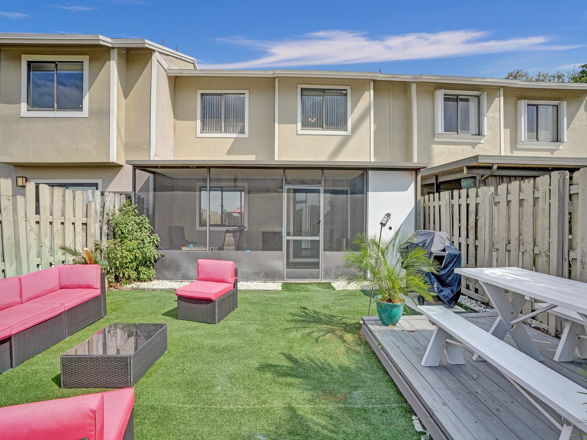 SOUTH POINTE - Residential