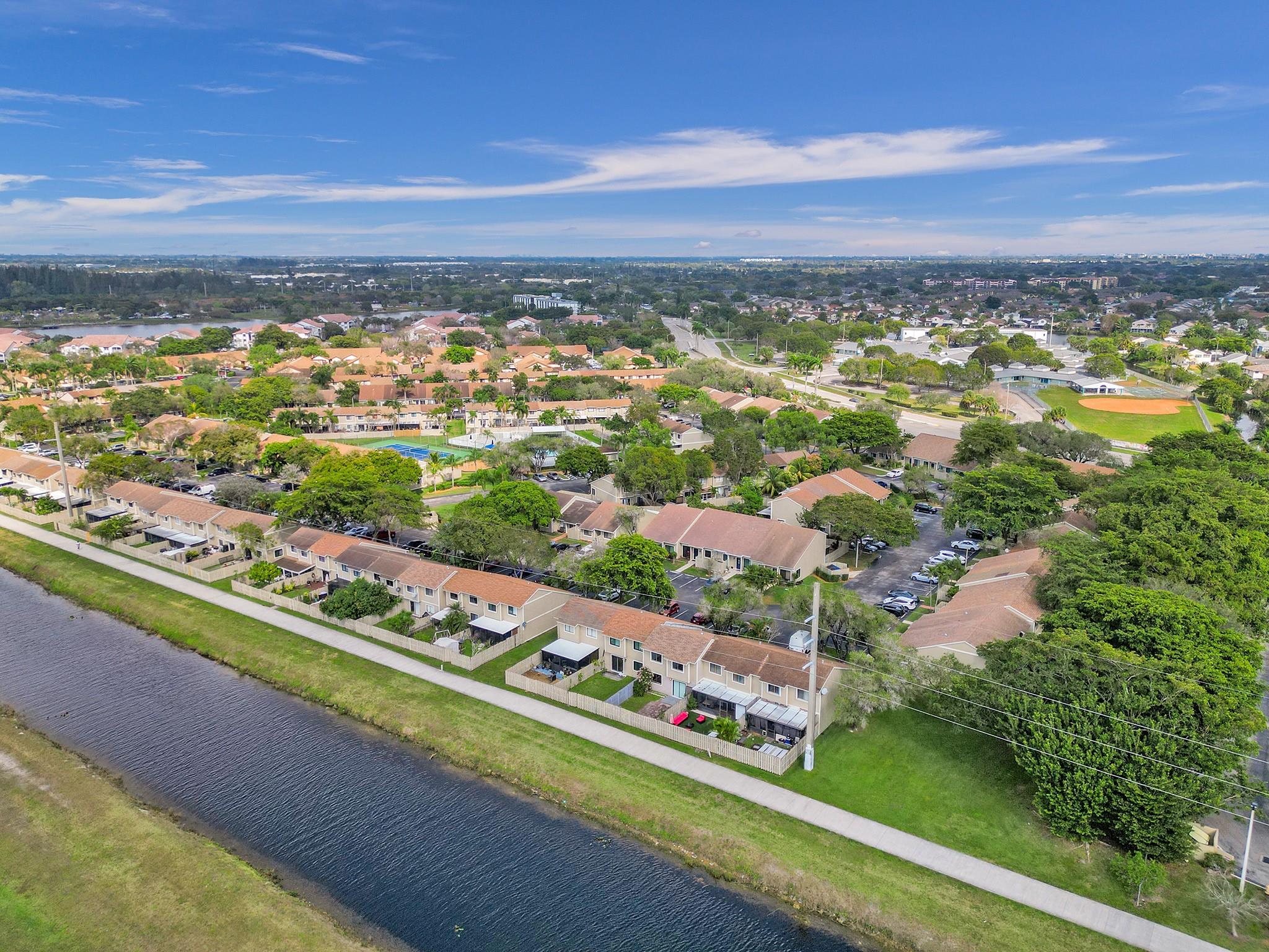 SOUTH POINTE - Residential