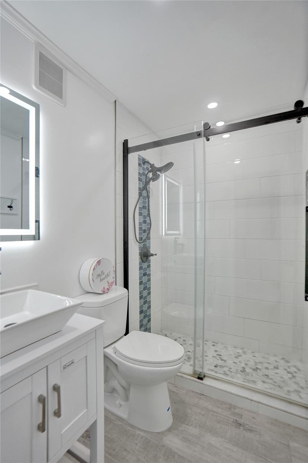 SOUTH POINTE - Residential