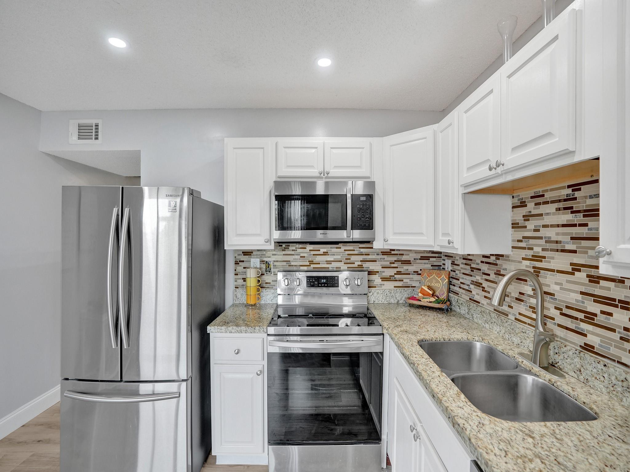 SOUTH POINTE - Residential