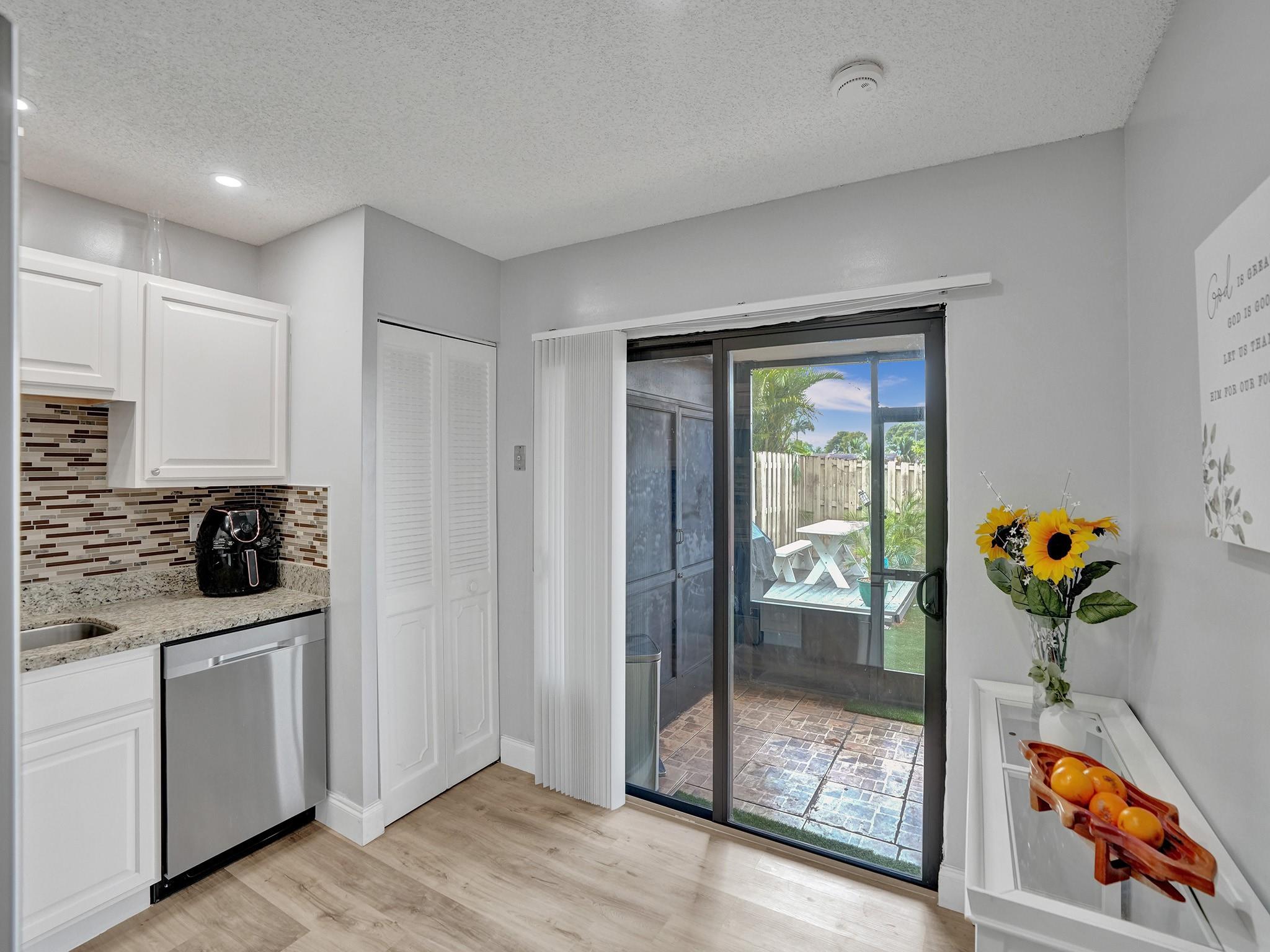 SOUTH POINTE - Residential