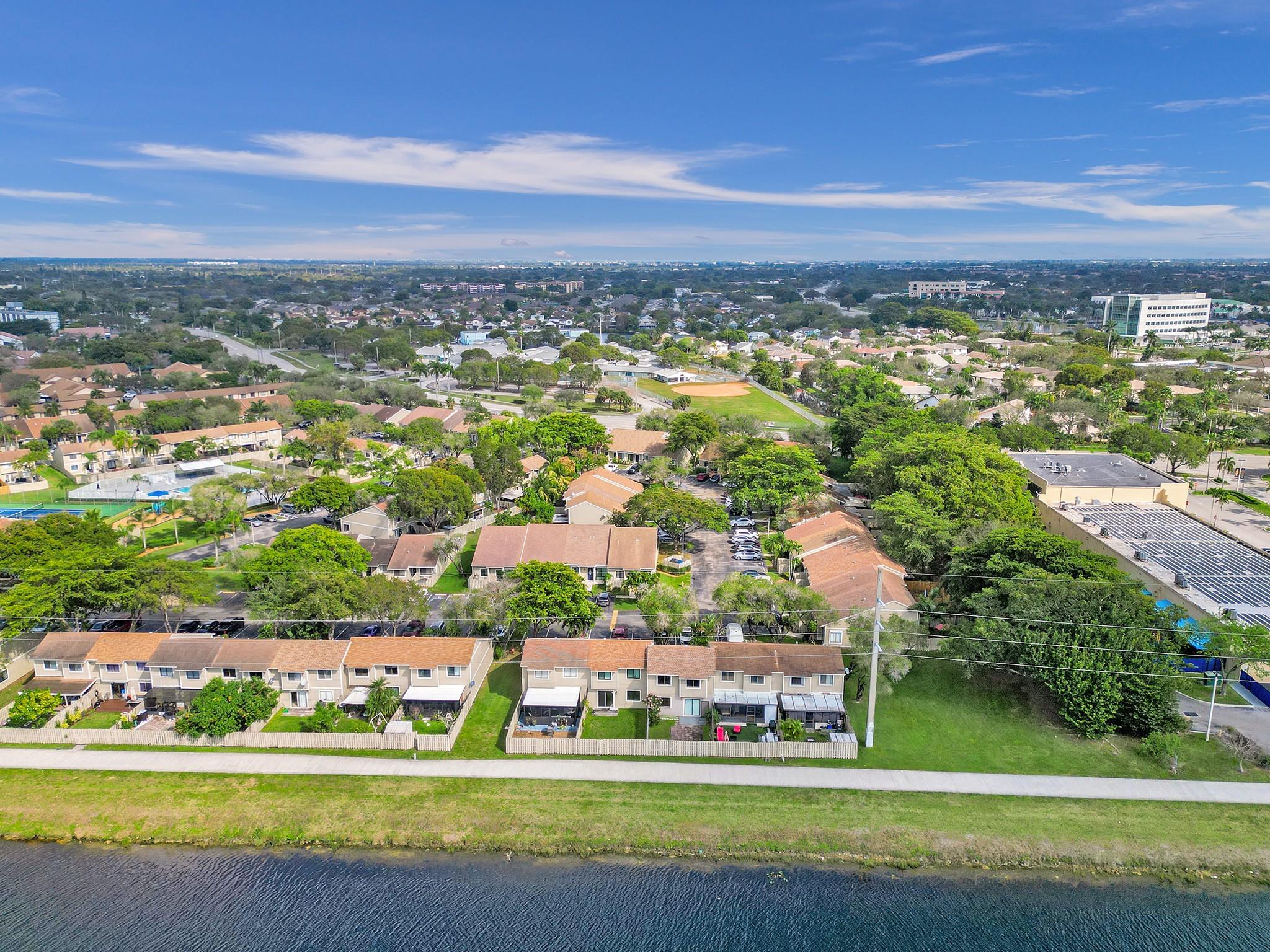 SOUTH POINTE - Residential