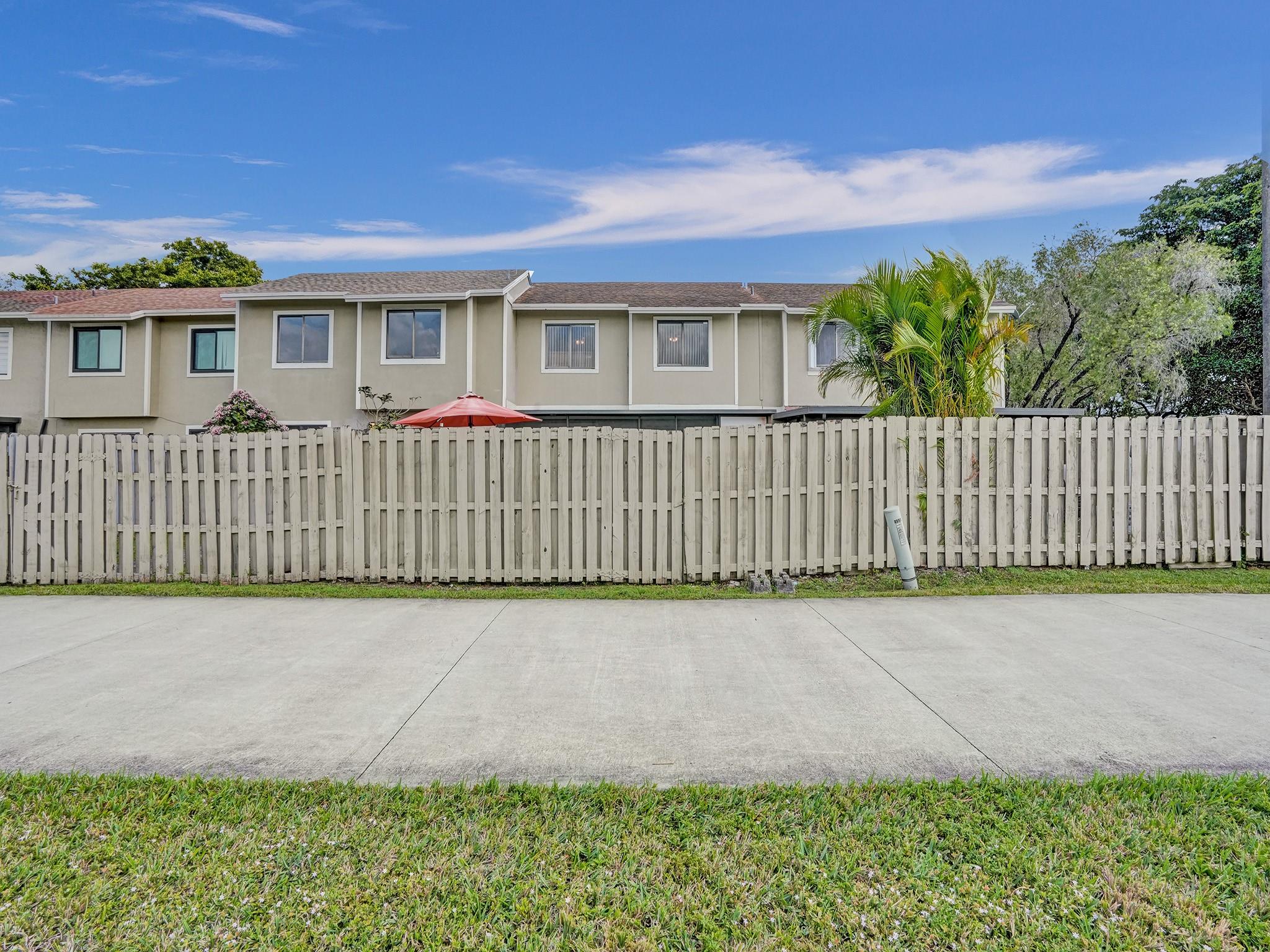 SOUTH POINTE - Residential