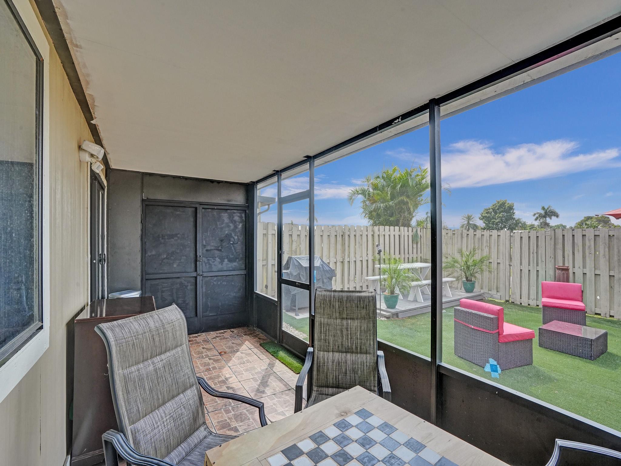 SOUTH POINTE - Residential