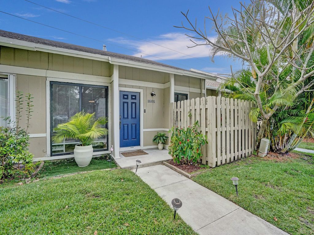 Photo of 3505 NW 111th Terrace, Sunrise, FL 33351 (MLS # F10424180)