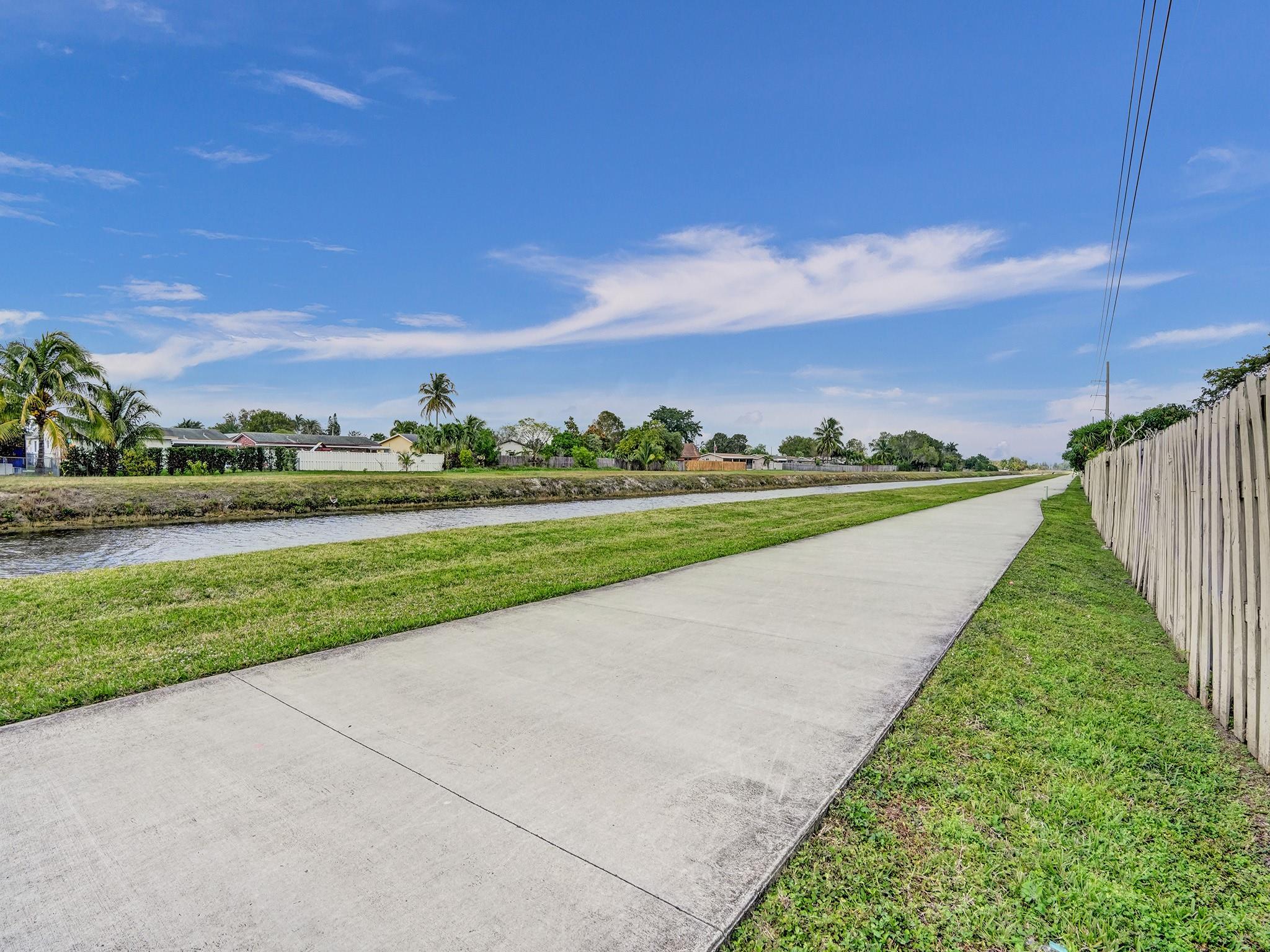 SOUTH POINTE - Residential