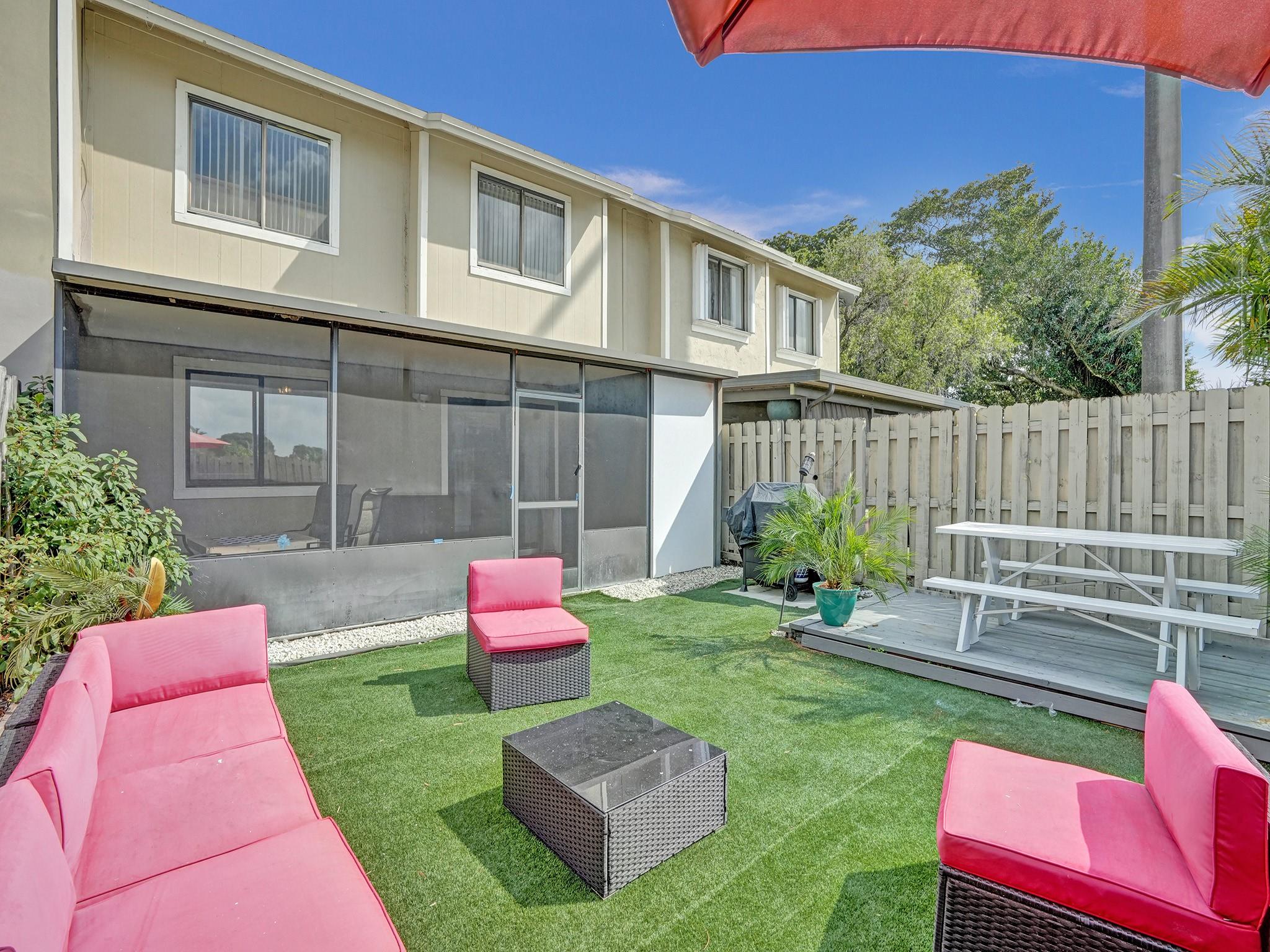 SOUTH POINTE - Residential