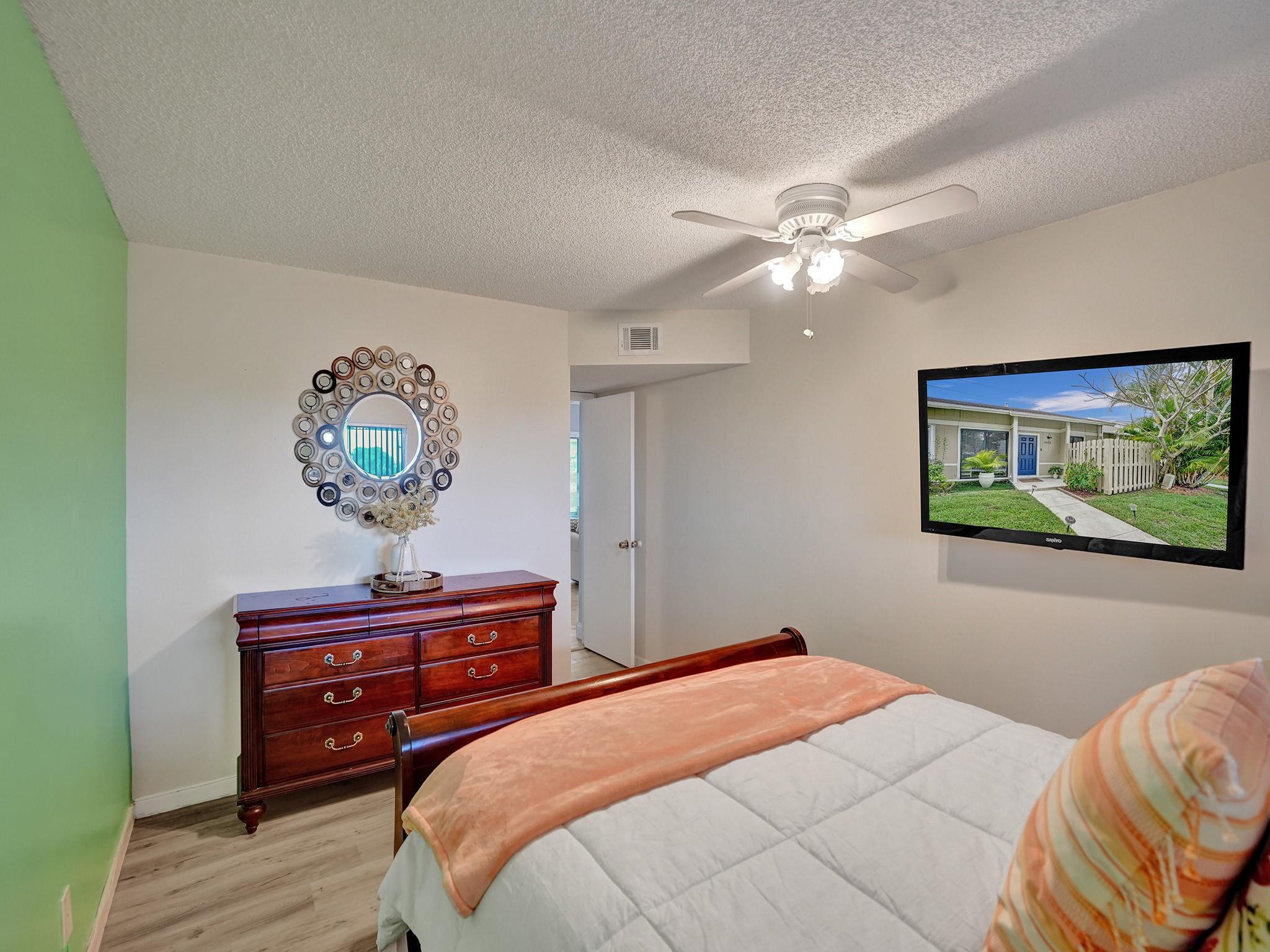 SOUTH POINTE - Residential