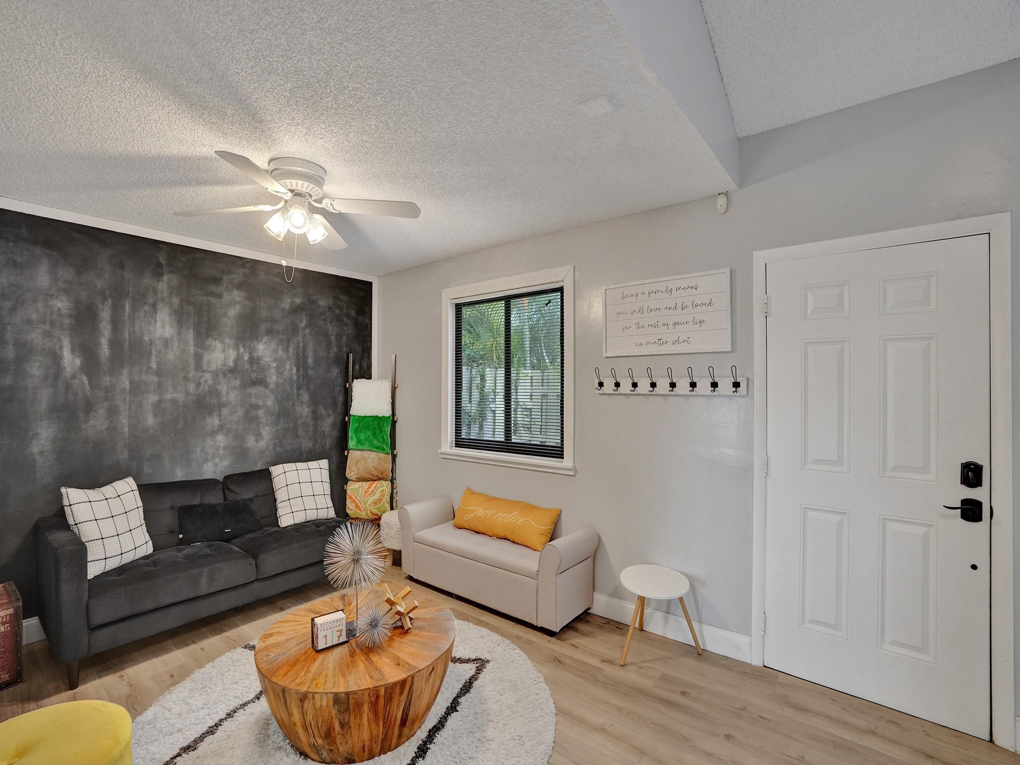 SOUTH POINTE - Residential