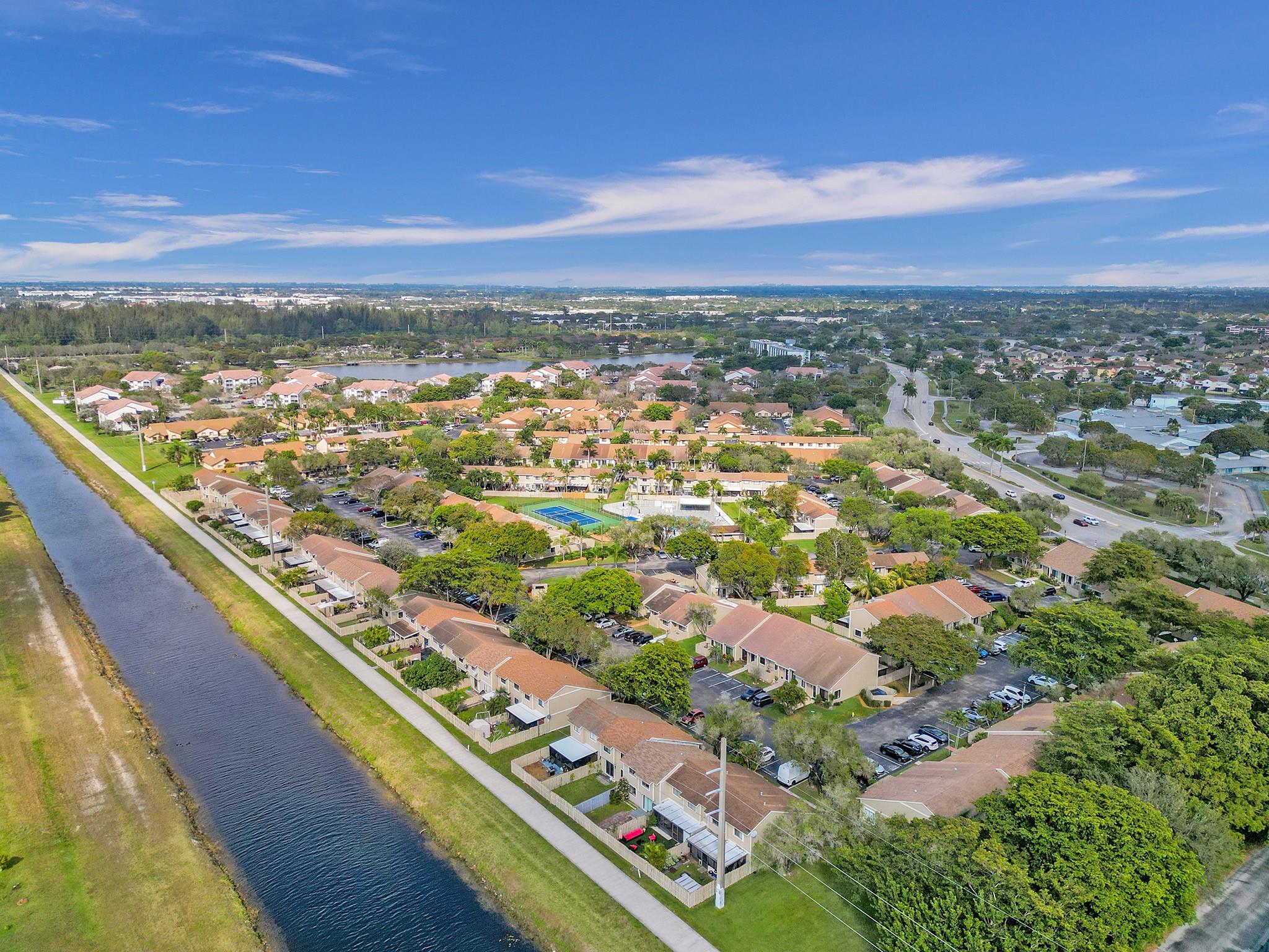 SOUTH POINTE - Residential