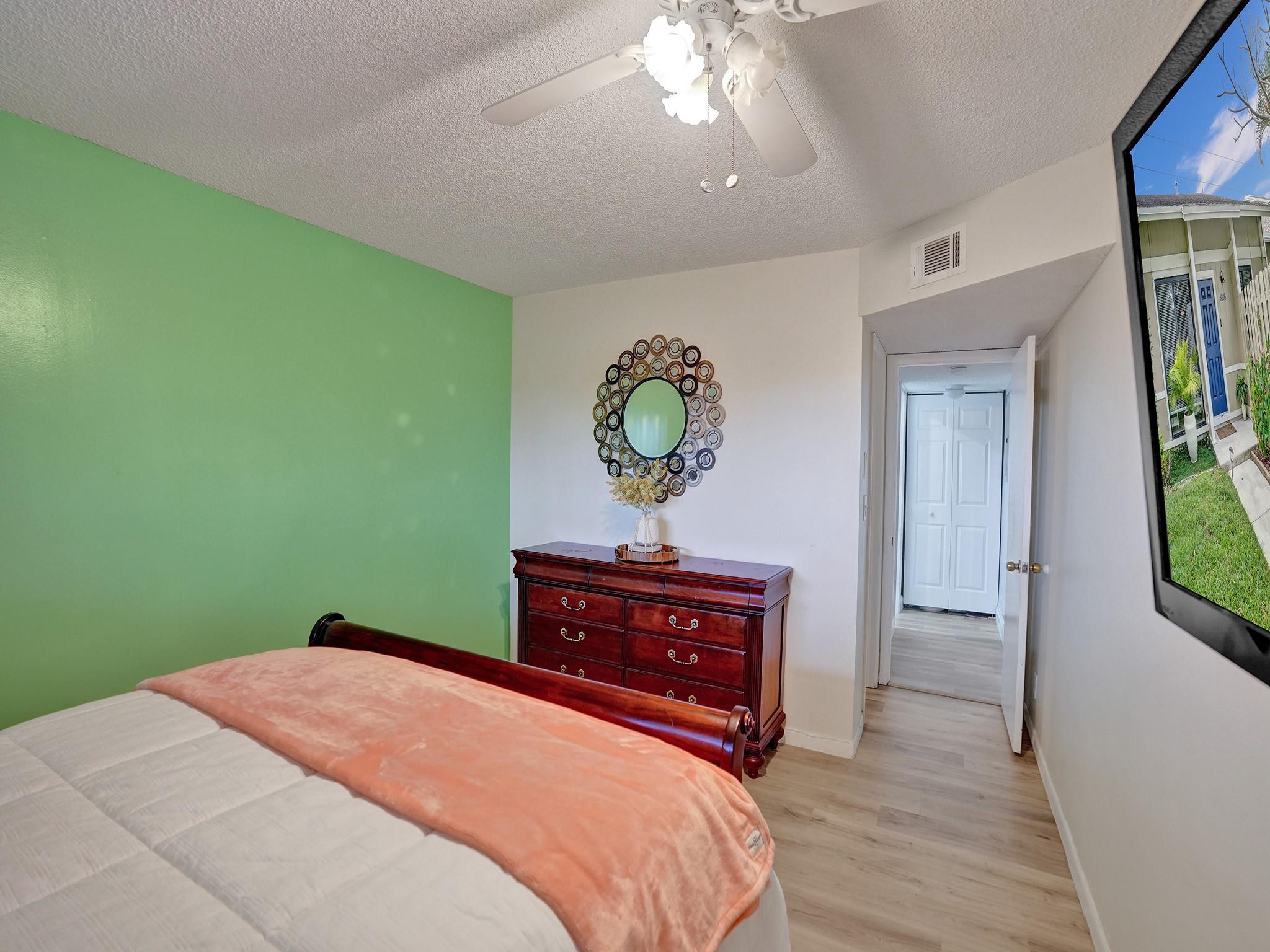 SOUTH POINTE - Residential