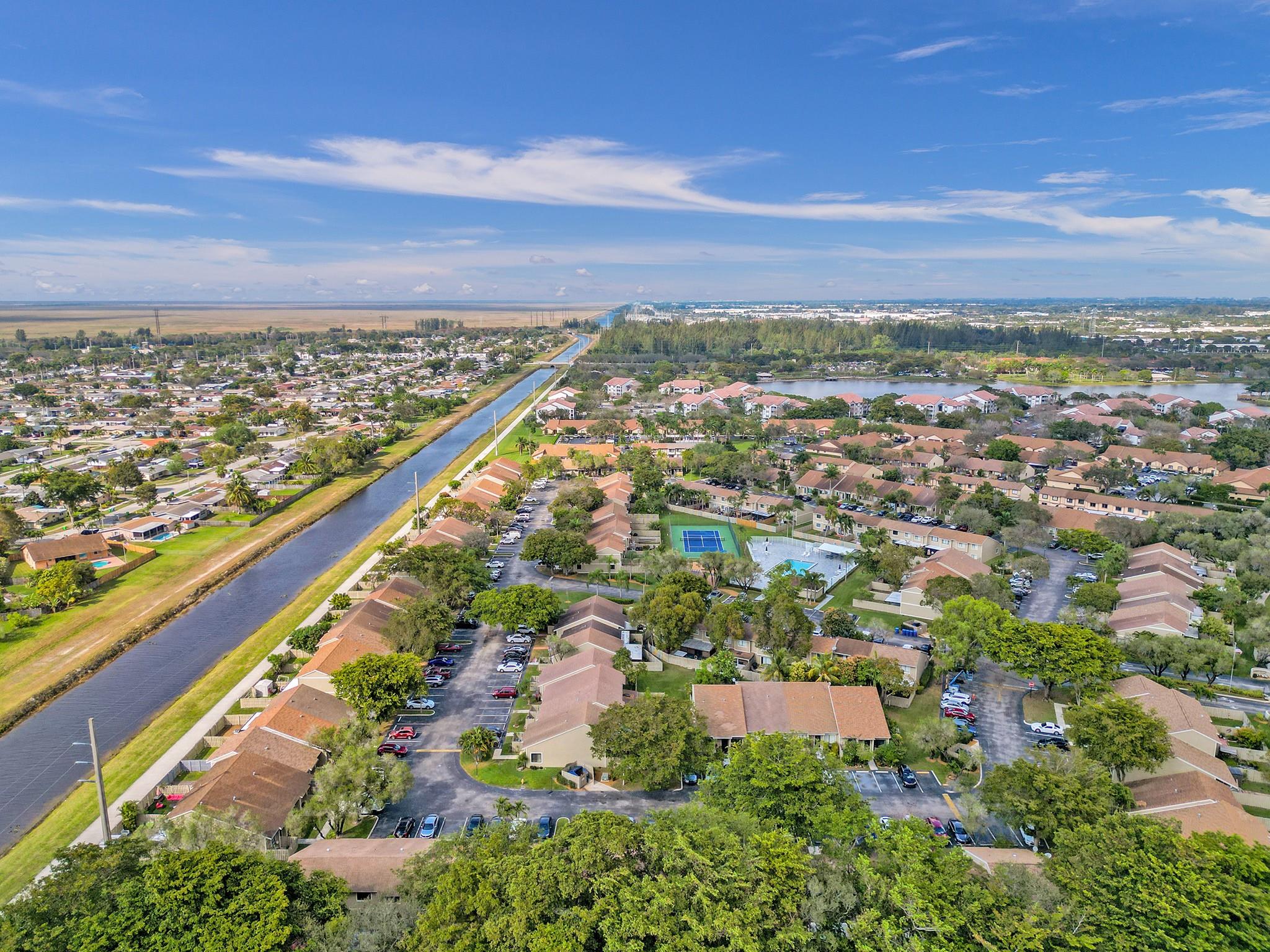 SOUTH POINTE - Residential