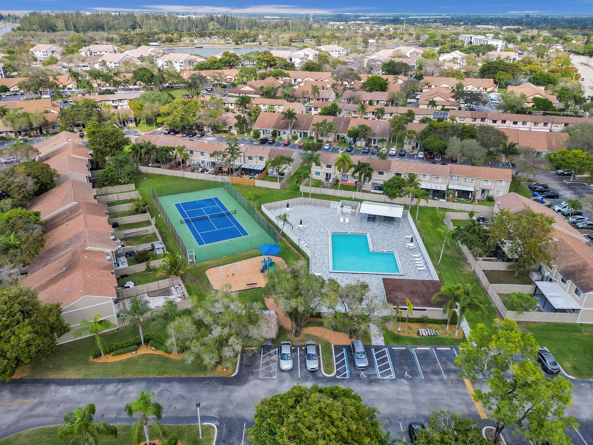 SOUTH POINTE - Residential