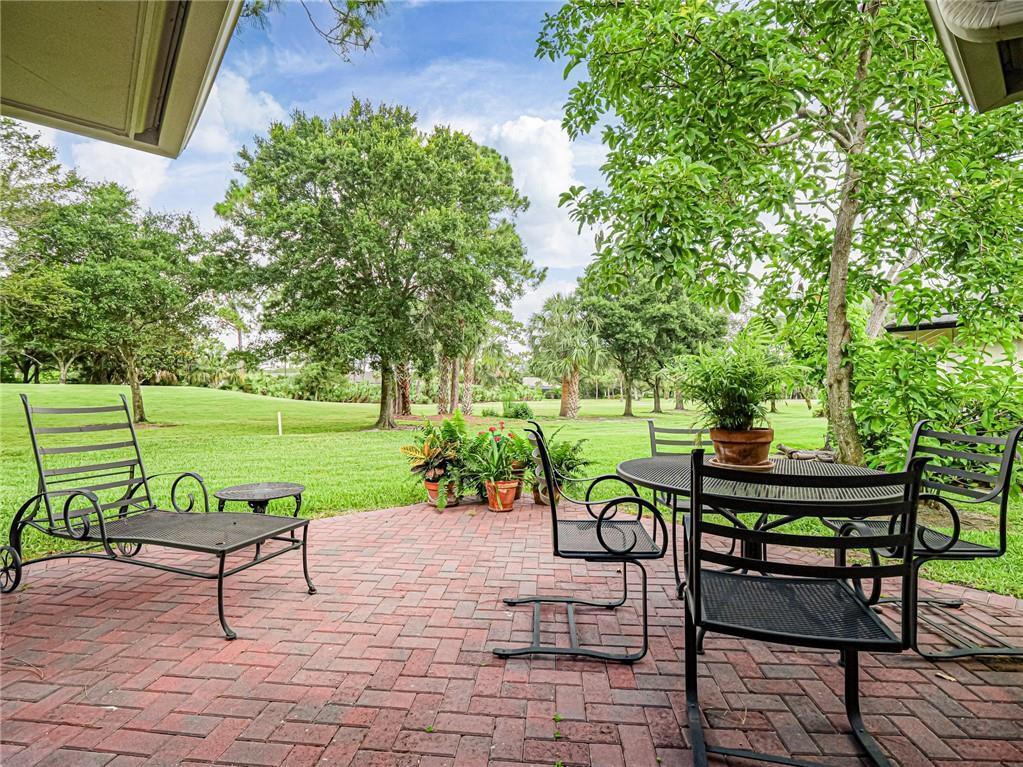 102 Prestwick Circle