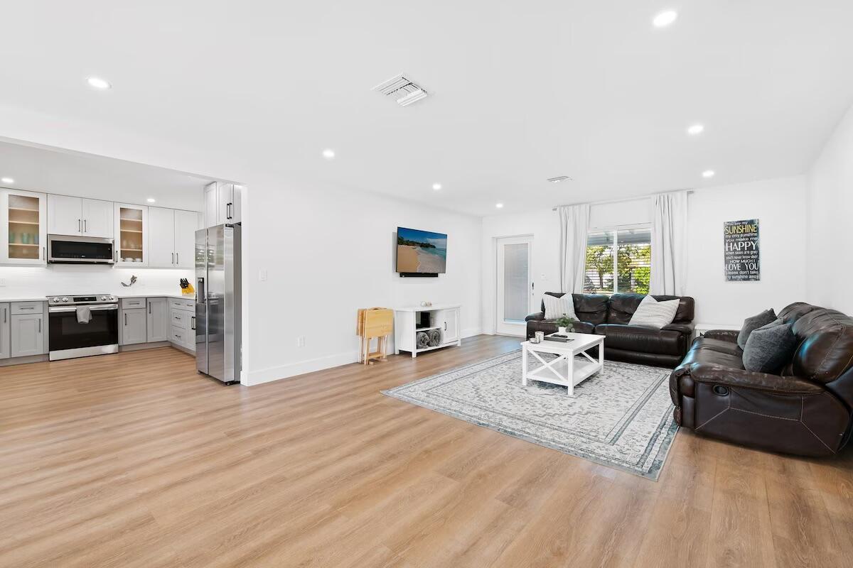 CHATHAM HILLS - Residential