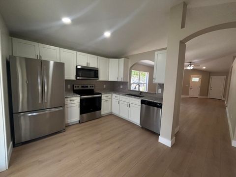 Tiny photo for 1001 Harvest Moon Drive, Seffner, FL 33584 (MLS # B26015023)