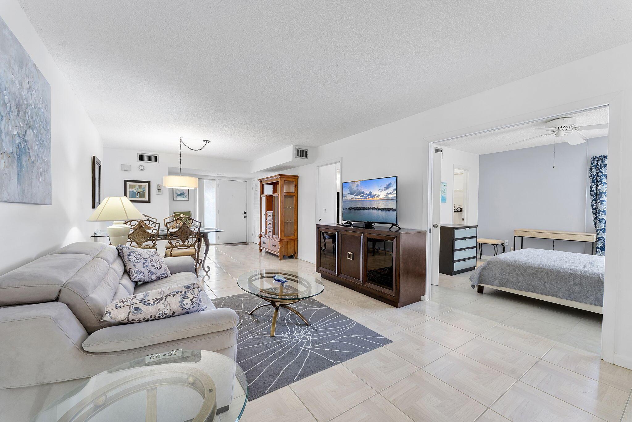 11234 Green Lake Drive 201